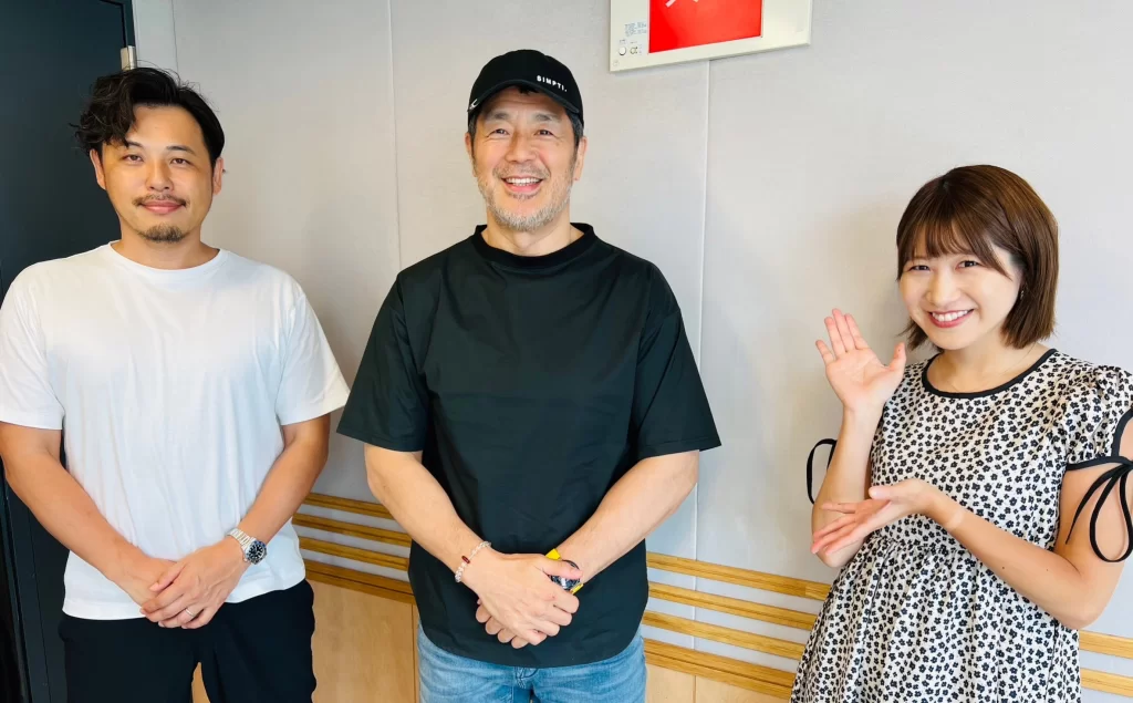 左から）平子祐希、髙田延彦、坂口愛美アナウンサー