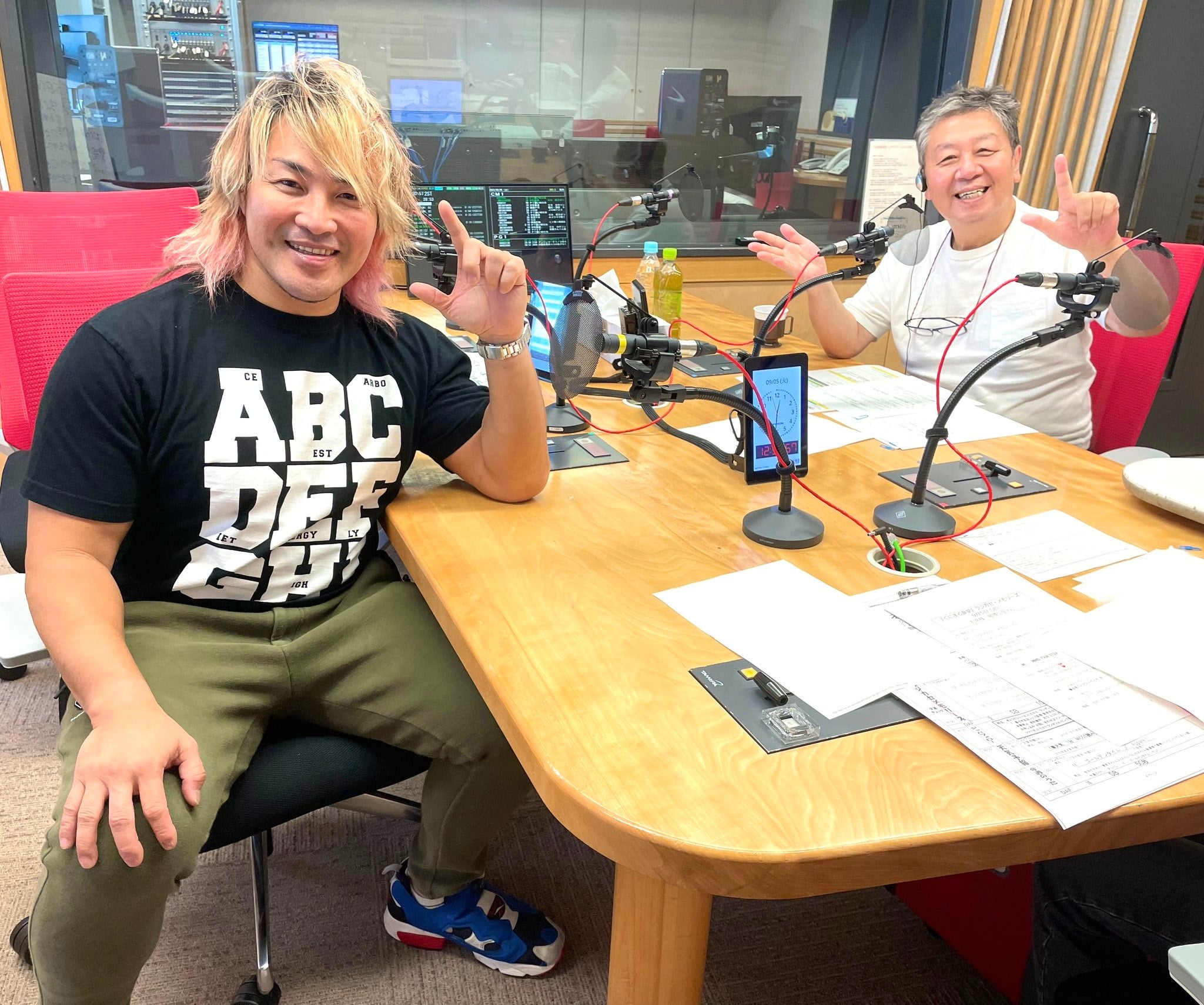 左から）棚橋弘至、野村邦丸