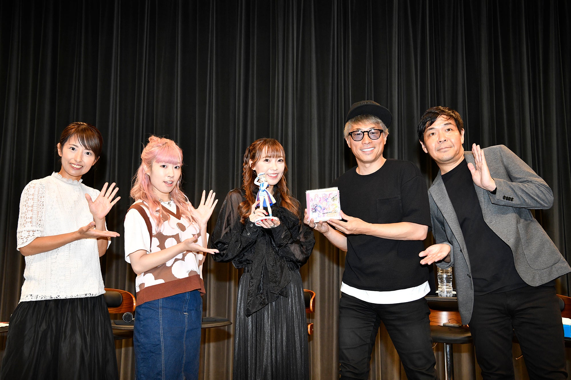 左から）正木裕美、降幡愛、 斉藤朱夏、田村淳、砂山圭大郎