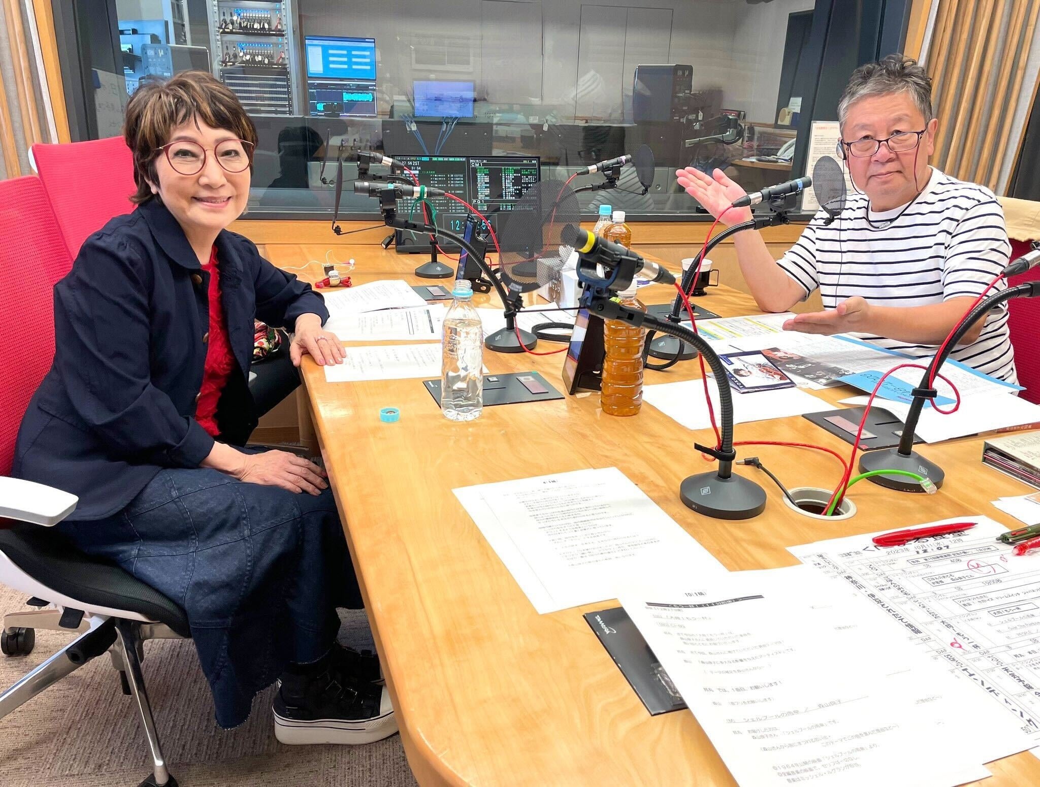 左から）森山良子、野村邦丸