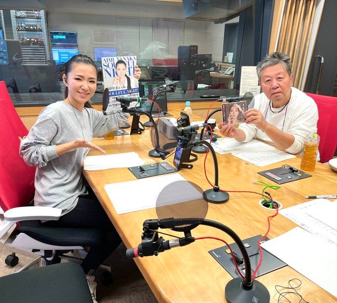 左から）田中あいみ、野村邦丸