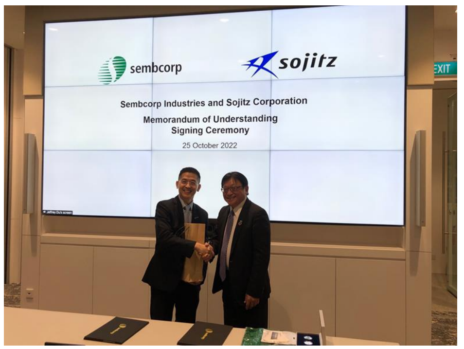 【覚書を締結した藤本社長（双日）とWong CEO（セムコープ）】