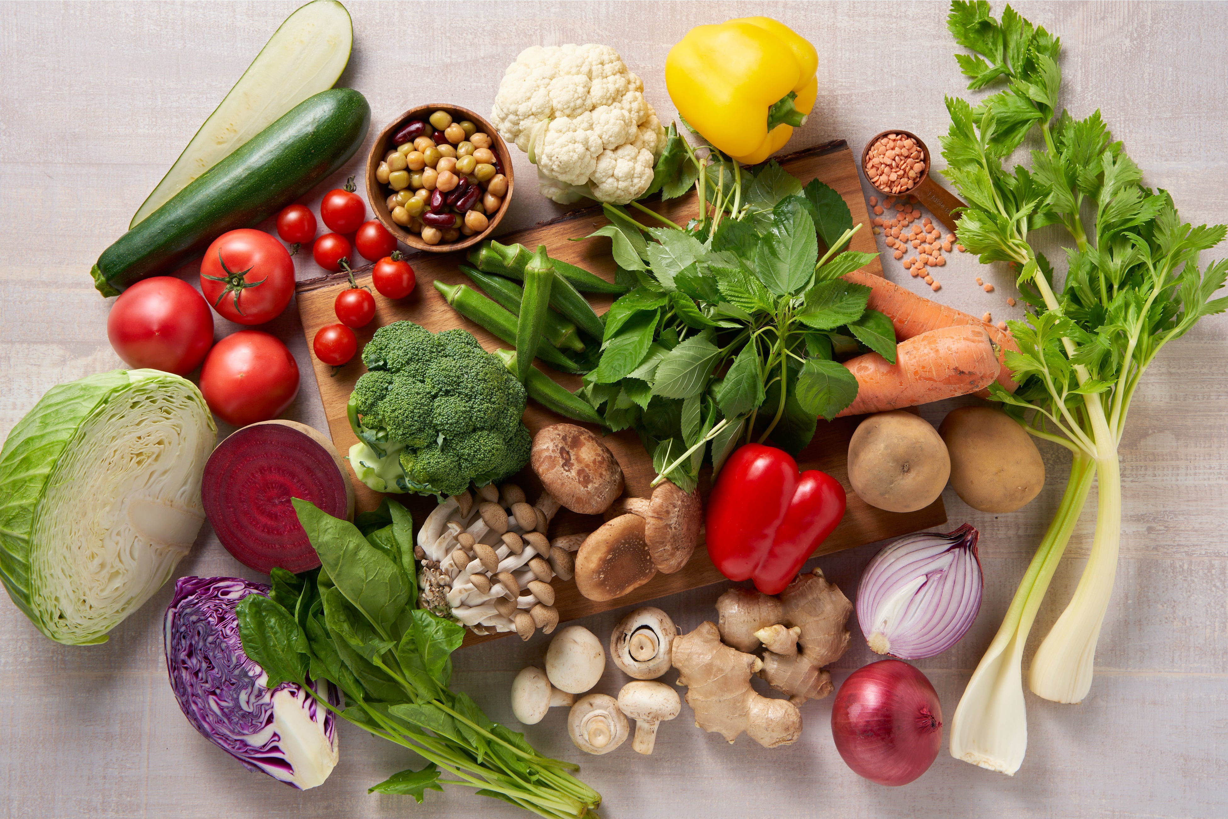 もち麦以外にも様々な食材を使用