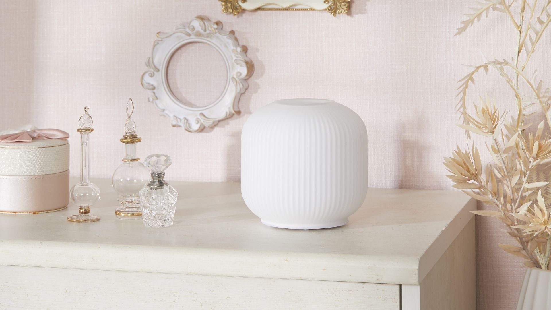 ニトリ デコホーム】インテリアとしても映える！7色に光る超音波アロマ