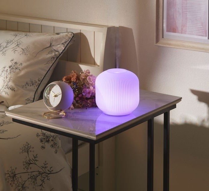 ニトリ デコホーム】インテリアとしても映える！7色に光る超音波アロマ