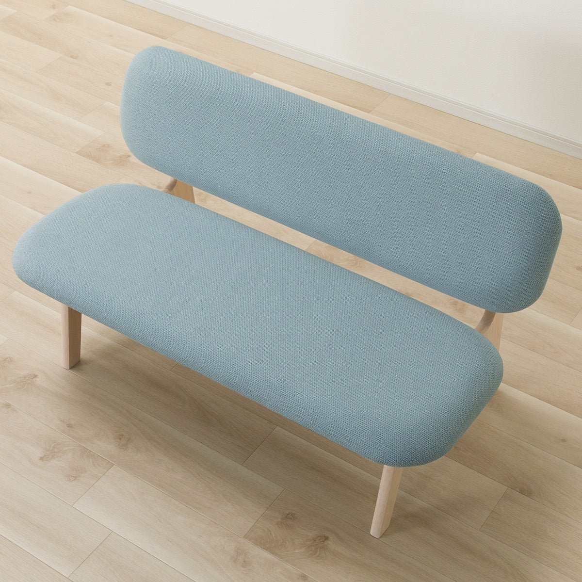 人気のダイニングチェア「リラックスワイド」がカラー