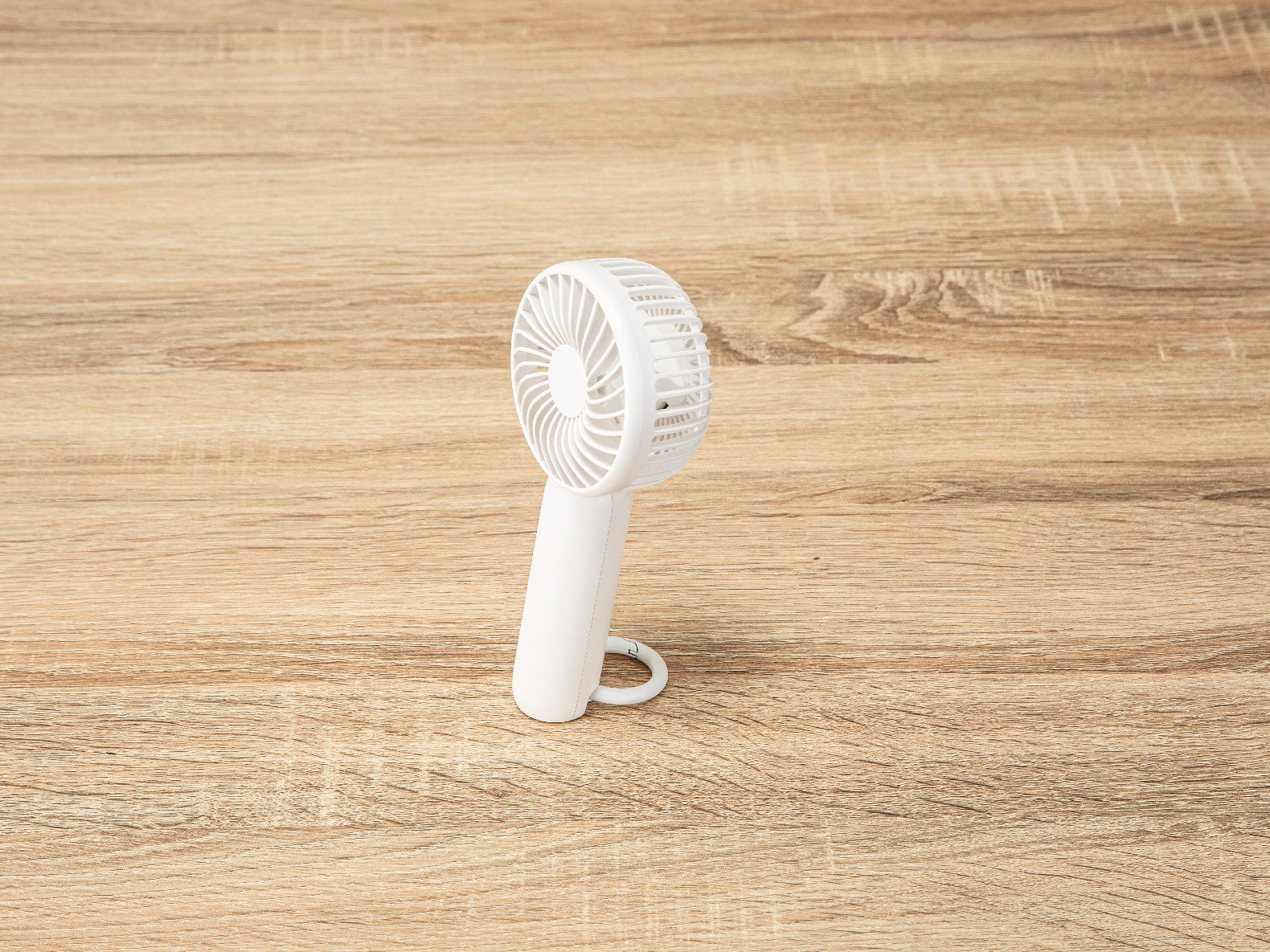 カラビナ付きハンディファン