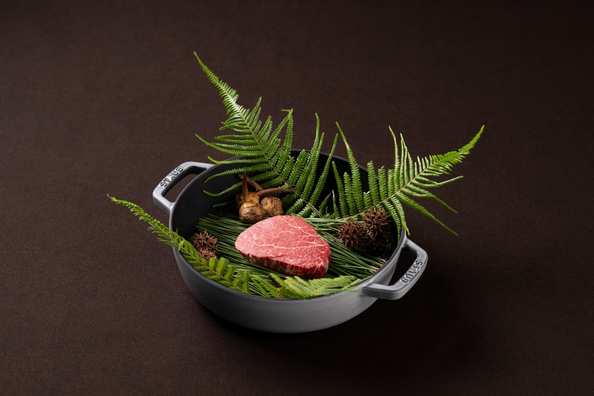 淡路牛ヘレの瞬間燻製（※画像は二名分）