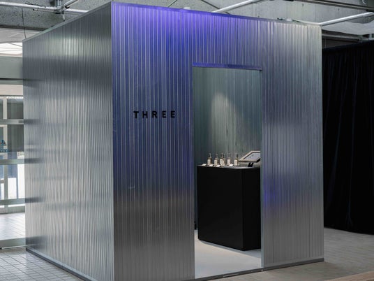 日本最古の公立植物園「京都府立植物園」にて、THREEの体験型インスタレーション「THE ROOM OF (IN) SCENTS」開催中 日本最古の公立植物園「京都府立植物園」にて、THREEの体験型インスタレーション「THE ROOM OF (IN) SCENTS」開催中