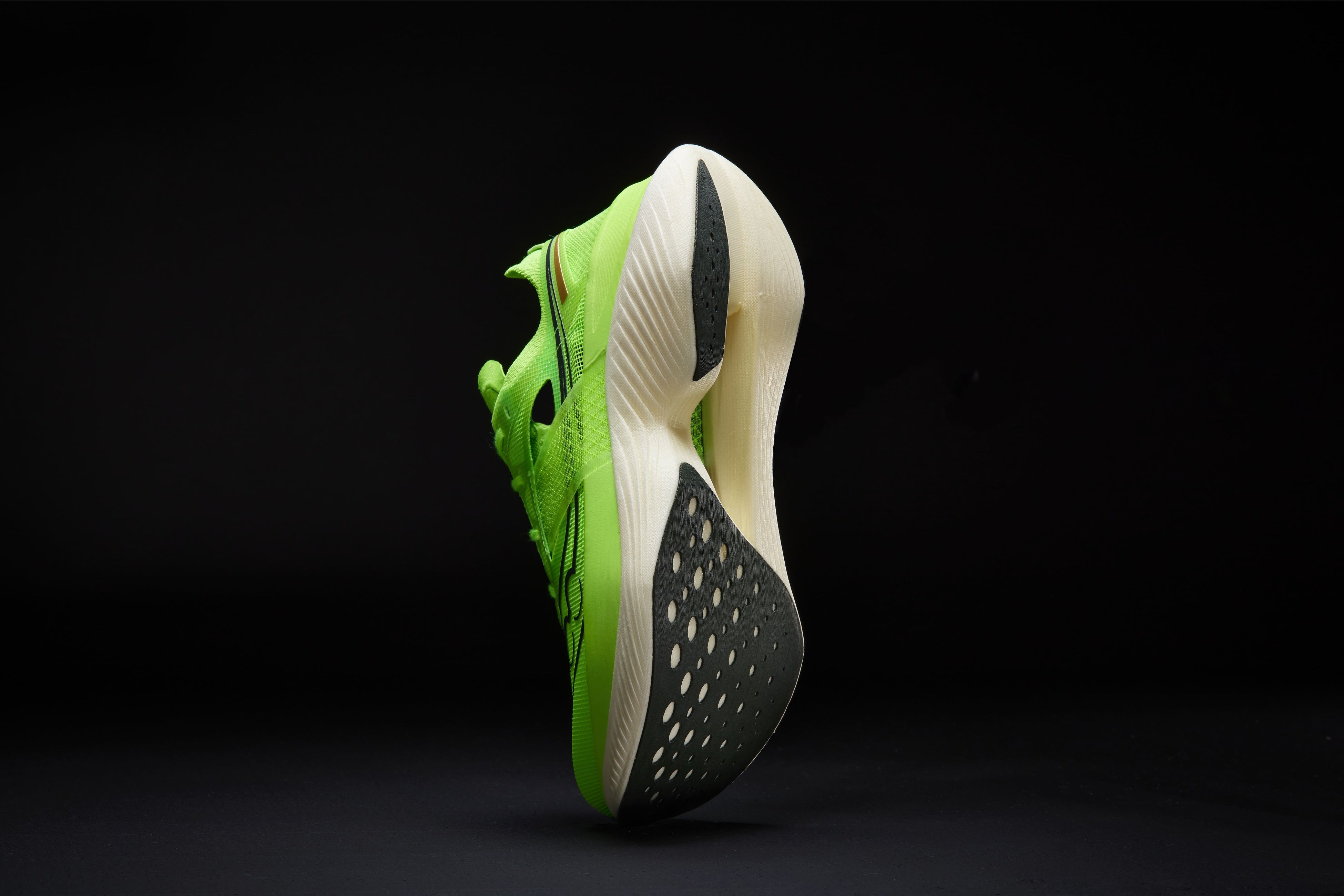 創業125周年を迎えた “Saucony”史上で最もエネルギー効率が高い