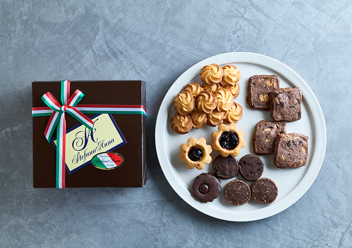 「ステファノ　アンナ」焼き菓子セット   （「旅するコーヒーマリアージュ」セットのオリジナル商品は、左上のレモンクッキーと右上のクランベリークッキー）    