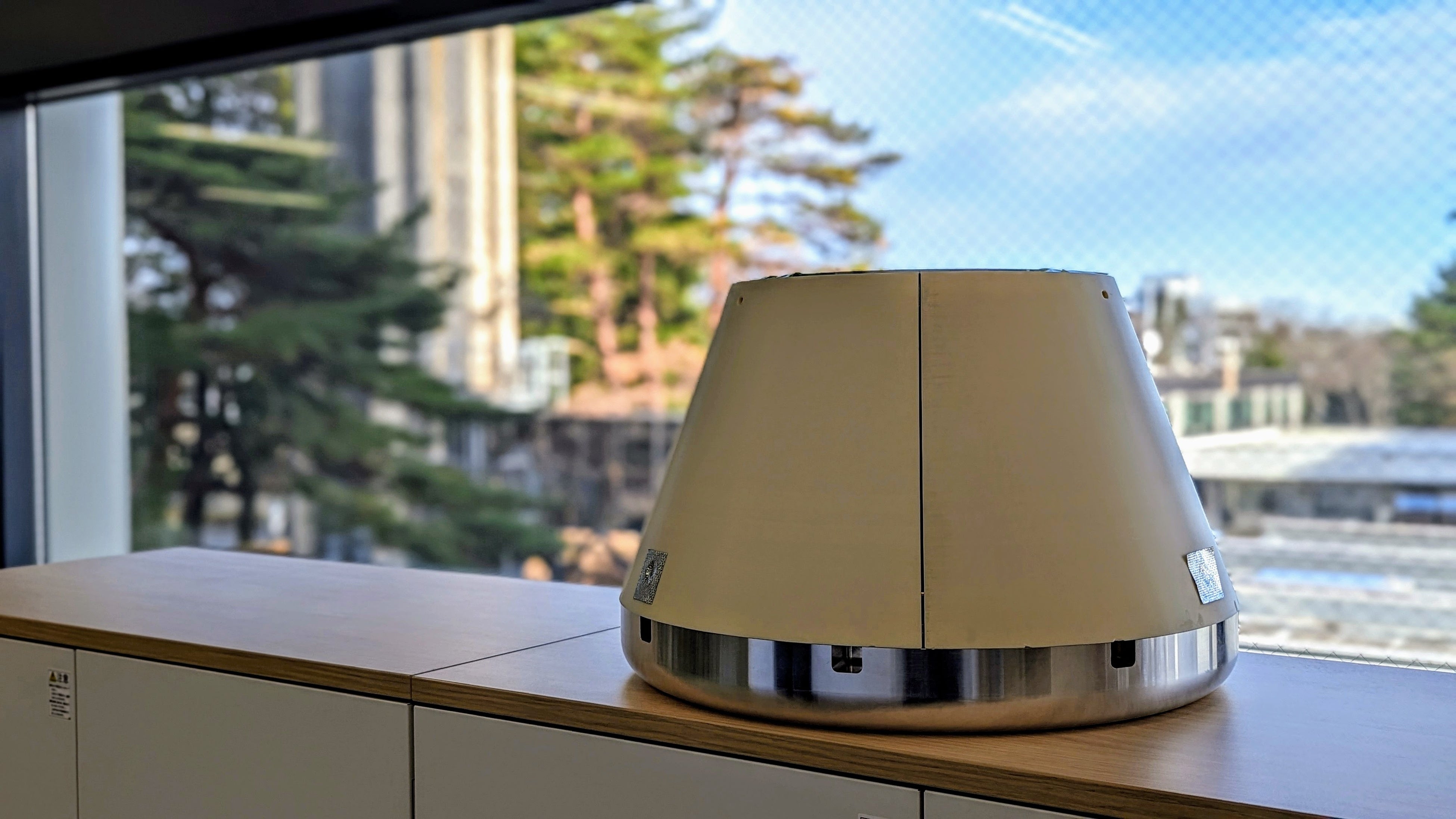 サイドパネル展開試験時に使用した回収カプセル試験用モデル