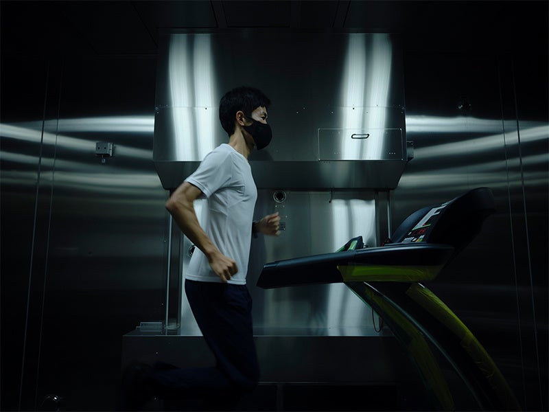 ≪口元の空間を拡張することで呼吸をしやすく、ストレスの少ない素材を