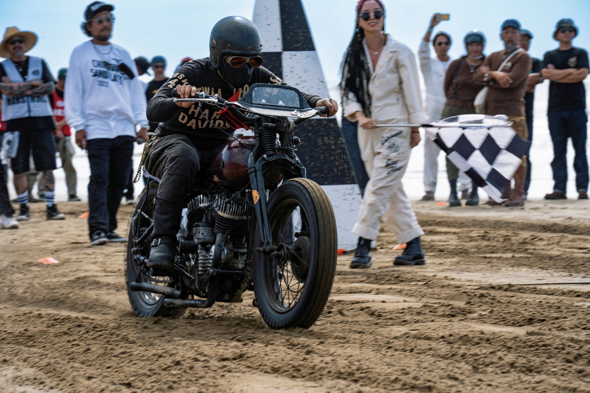 CLUTCH2022年12月号/CHIRIHAMA SANDFLATS