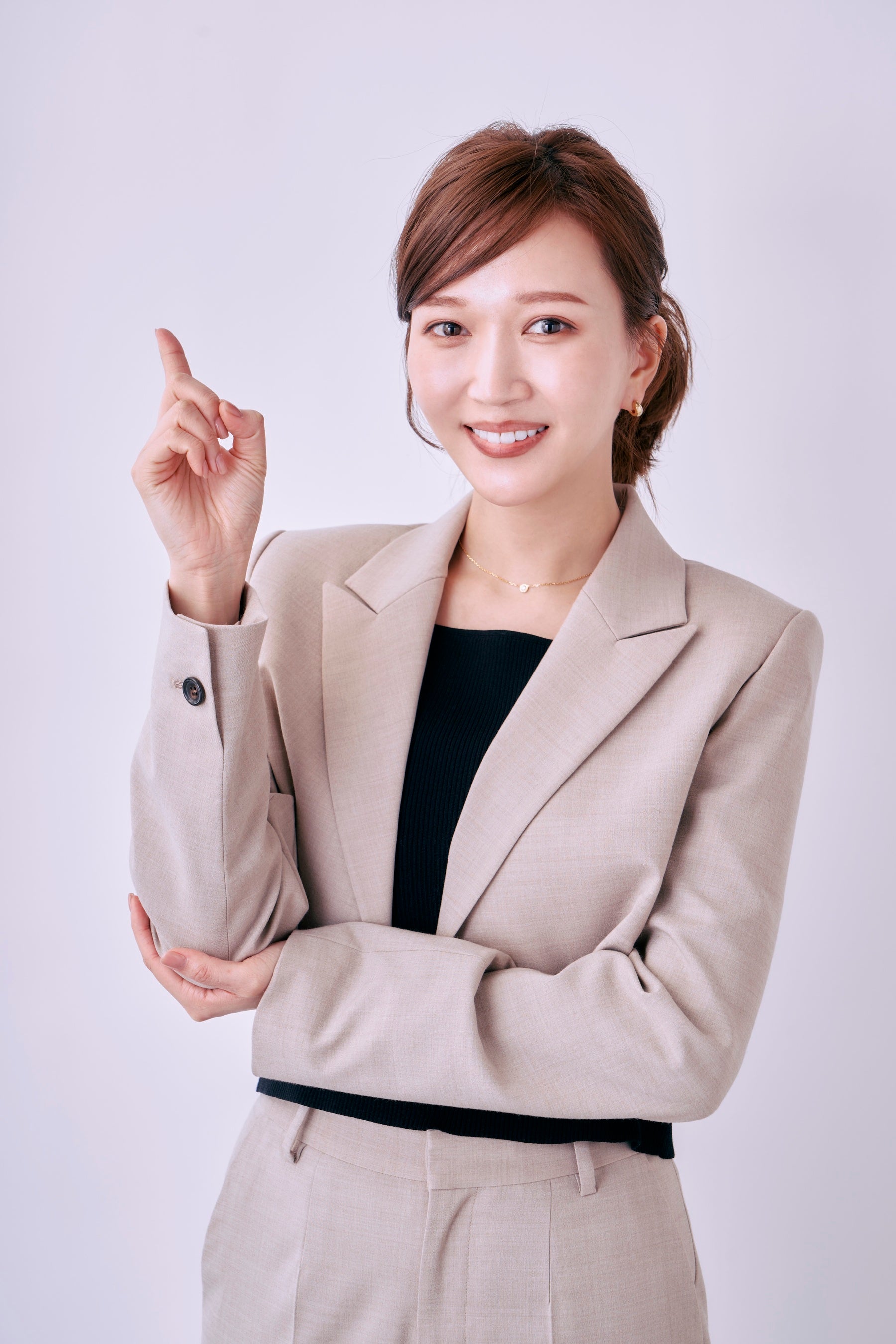 メイクアップアーティストNADEA 氏