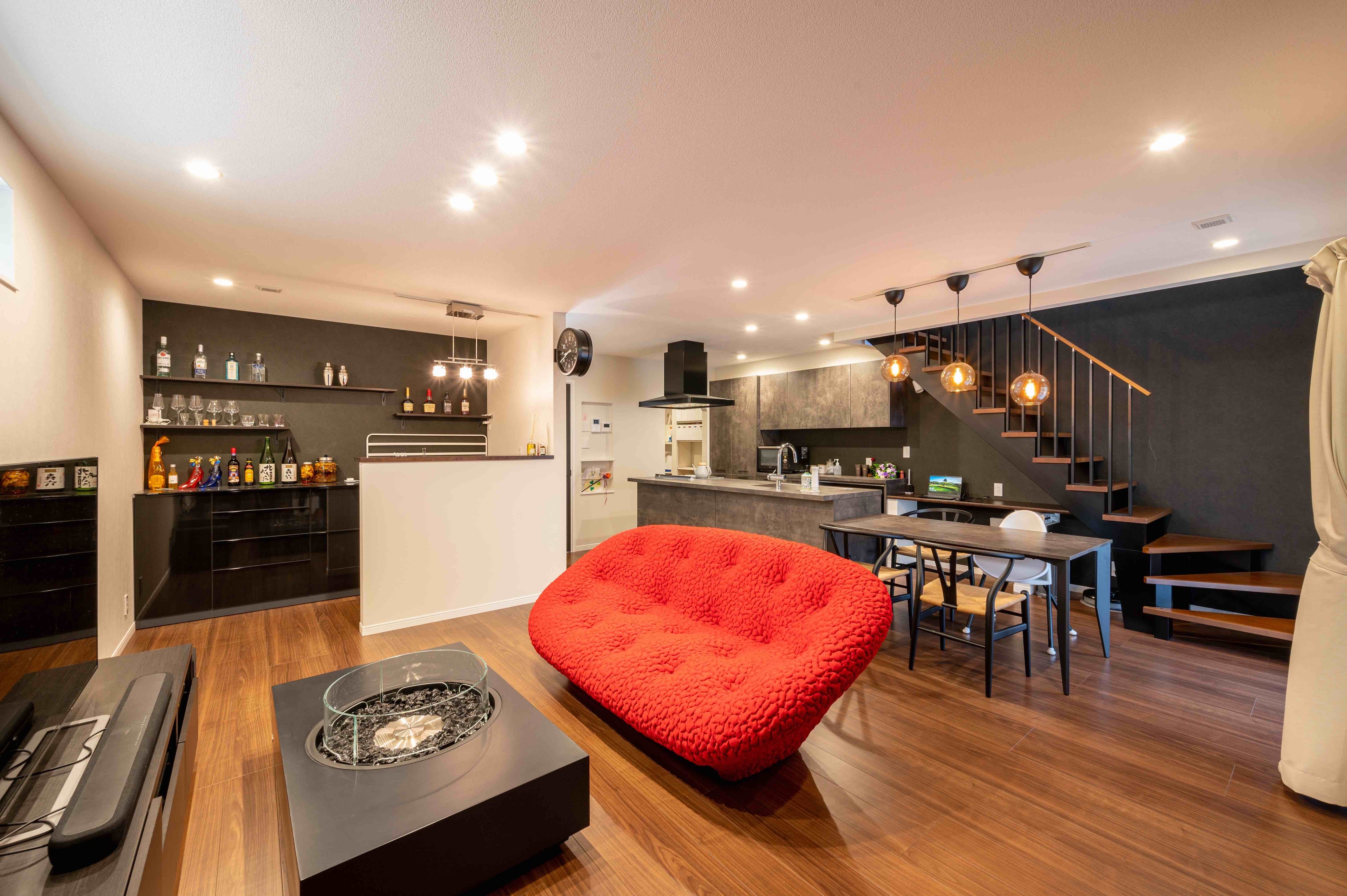 インテリアデザイン部門　最優秀賞 「暮らしも趣味も楽しみ尽くす洗練された家」 （受賞店 ： ＧＬホーム和歌山店）