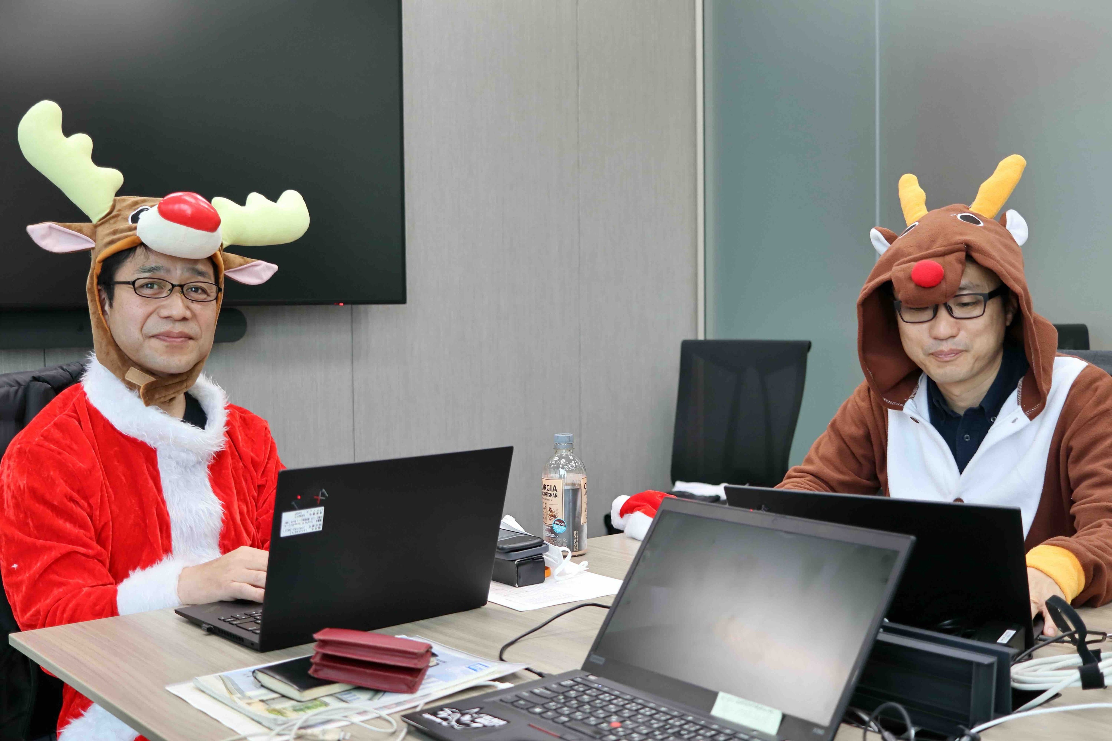 役職関係なく皆さんコスプレで参加