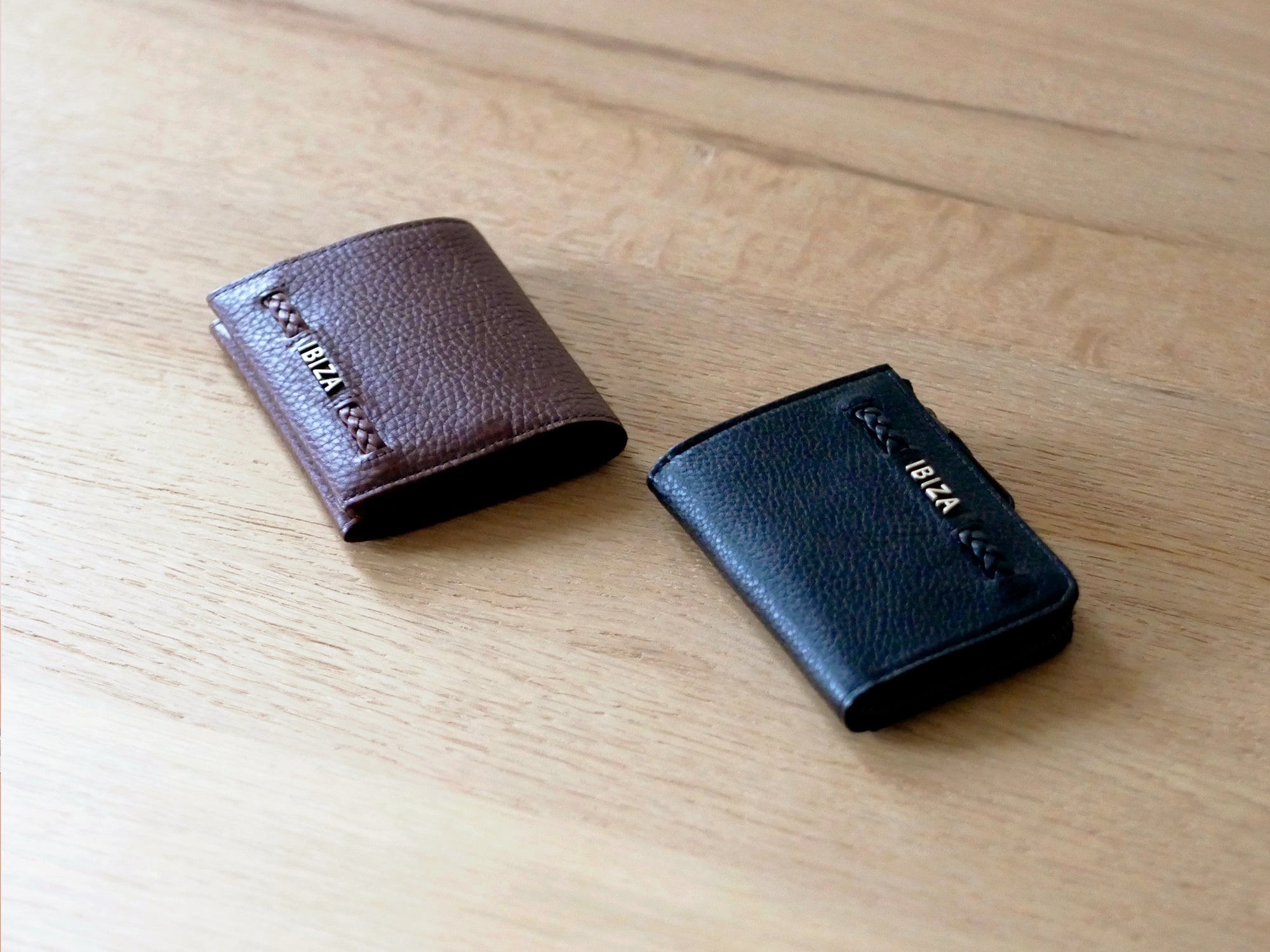 ビジネスからプライベートまで、スタイルを選ばないスマートなルックス。