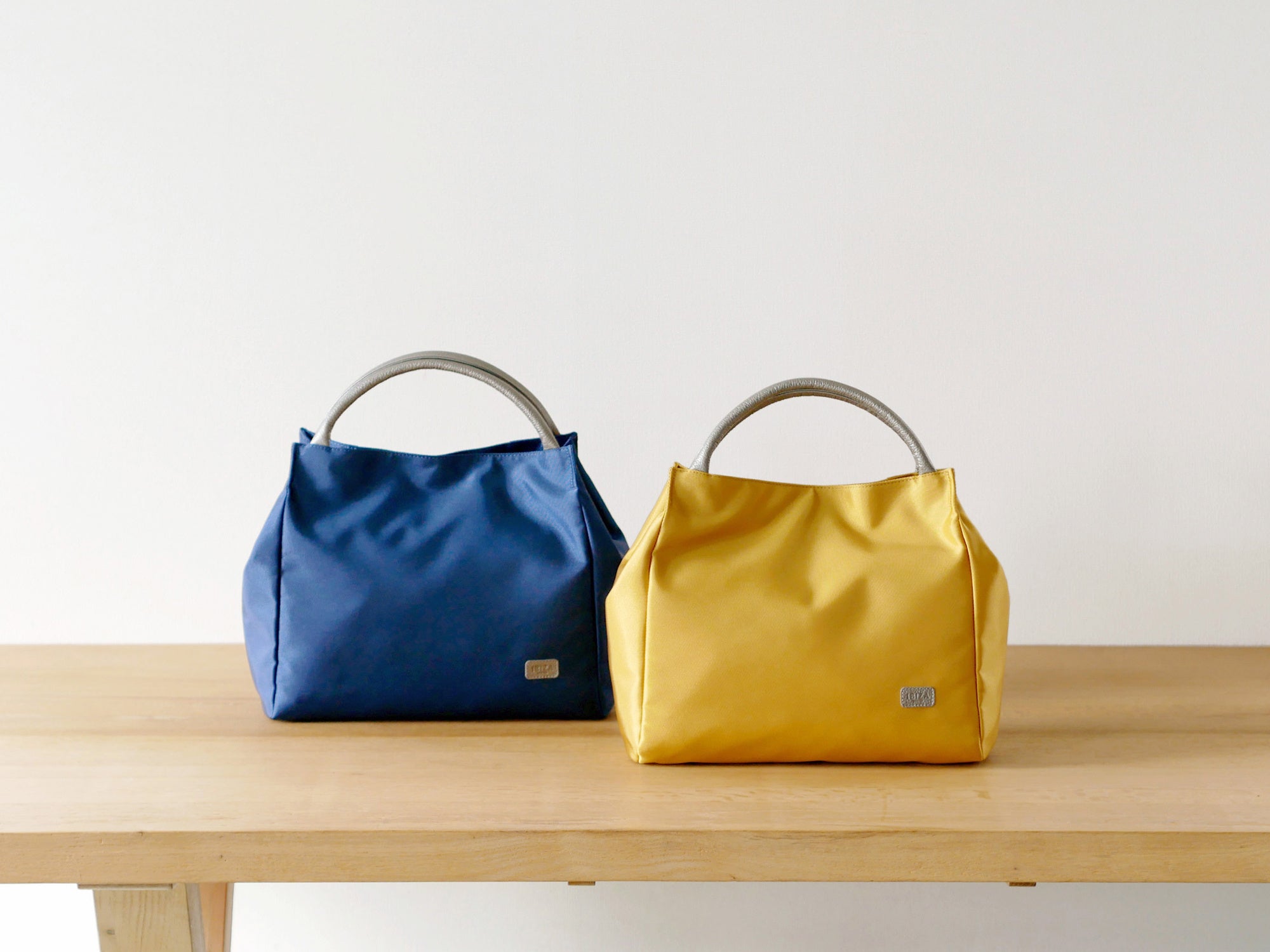 ハンドバッグ　19,800円（税込）