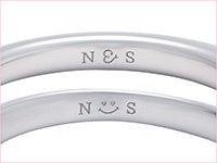 笑顔のマーク“のスペシャル刻印は愛情を表現。来店特典＆豪華ご成約