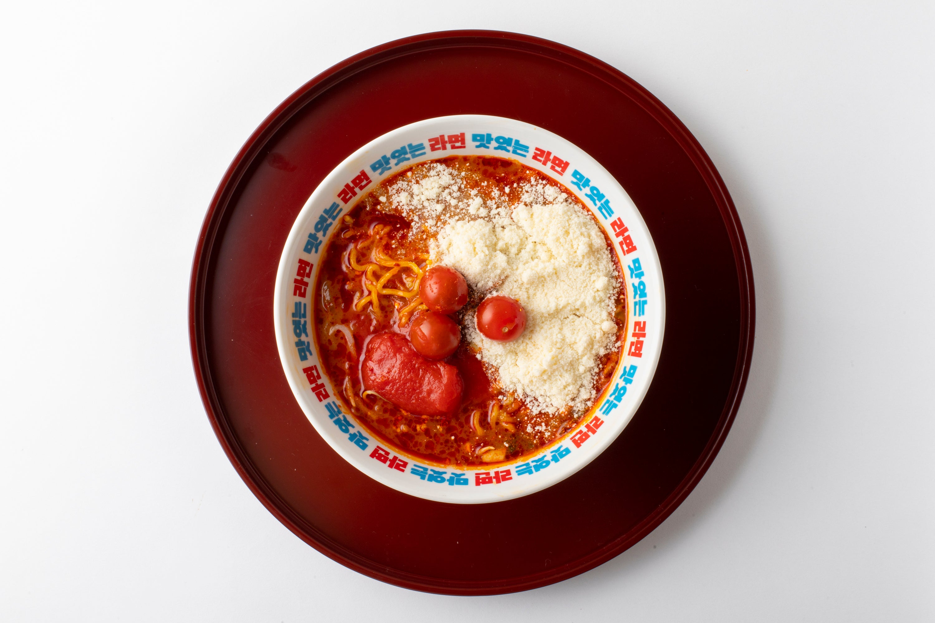 パクチーやチーズのトッピングも！