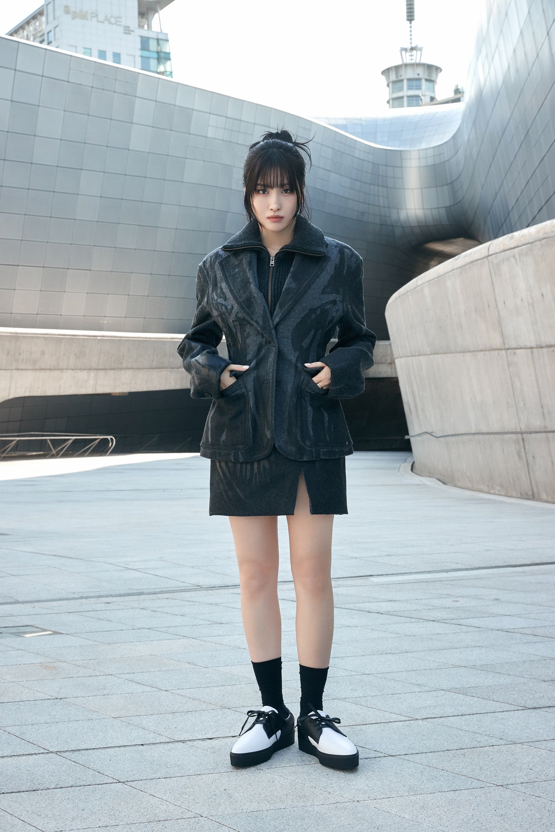 【MOMO着用モデル】ONITSUKA TIGER スウェット ブランドアンバサダー モモ（from TWICE）がオニツカタイガー