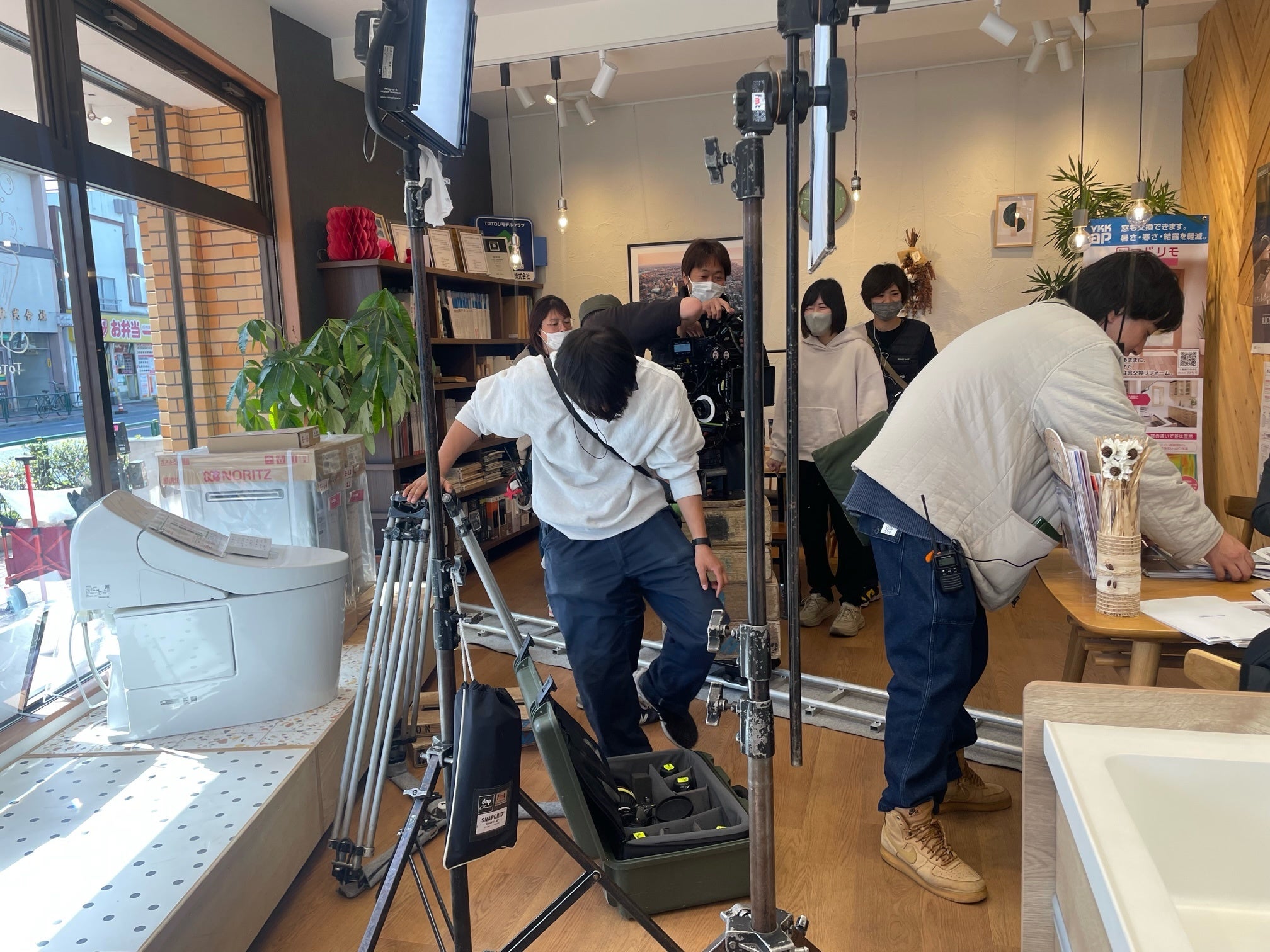 ドラマのワンシーンを撮影するには、たくさんの人が関わっていることを知りました。