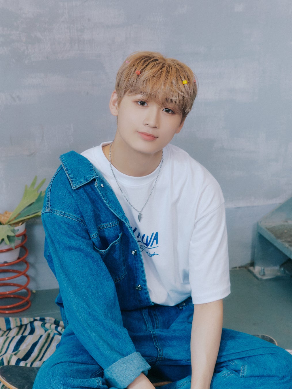 ©LAPONE Entertainment