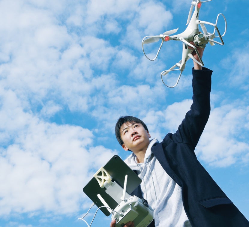 ドローン操縦練習風景