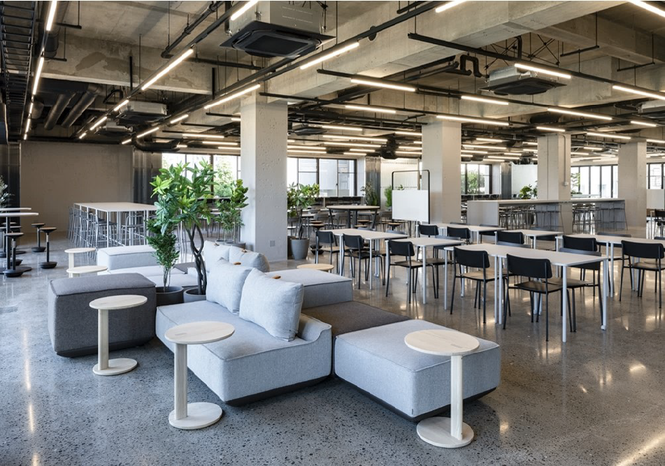 東京工芸大学厚木キャンパス8号館1階食堂