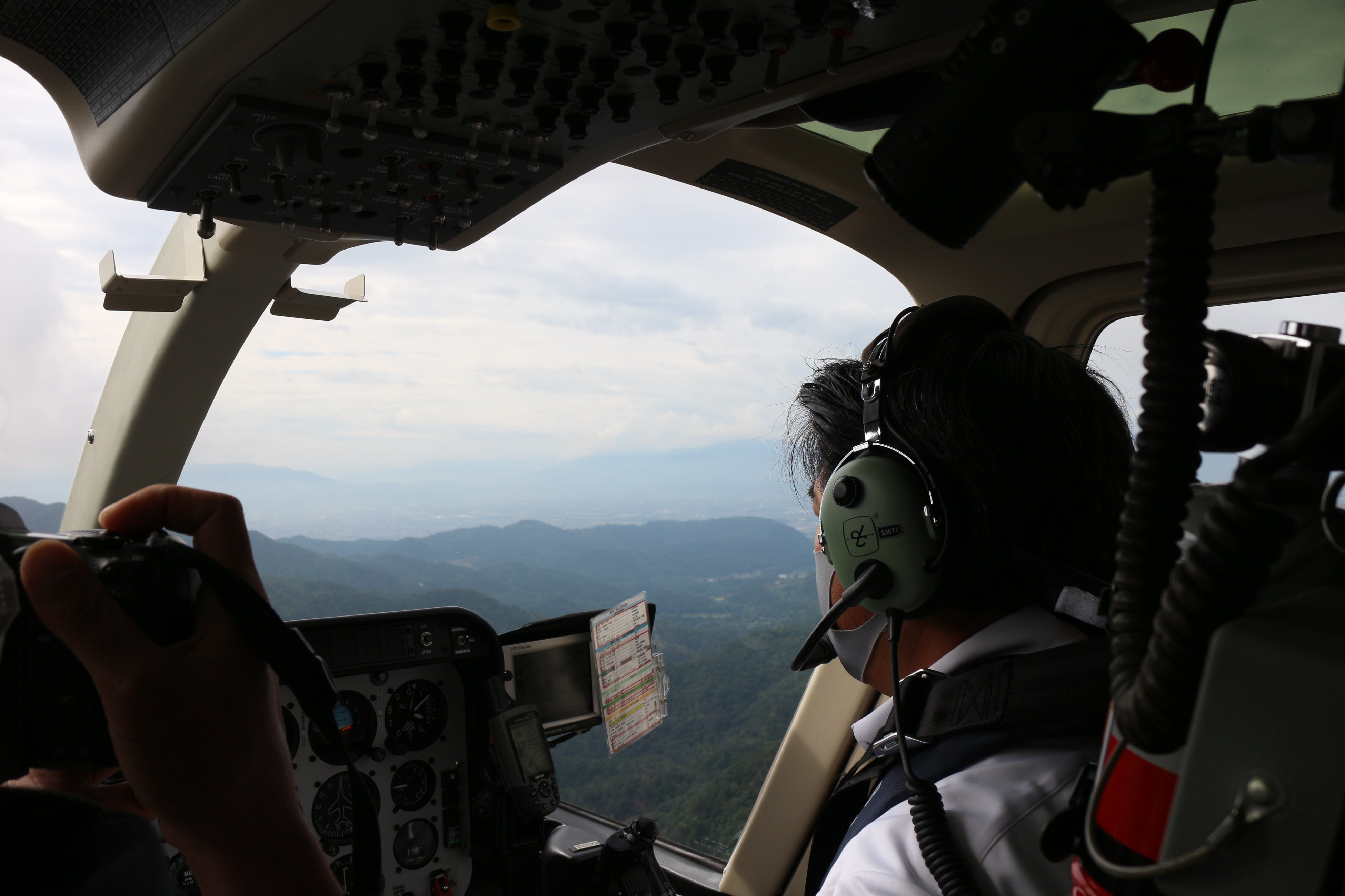ヘリコプター遊覧_機内