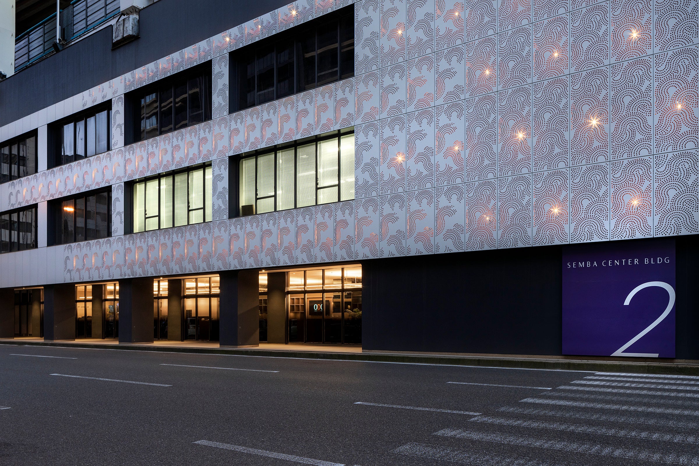 大阪デザインセンター外観