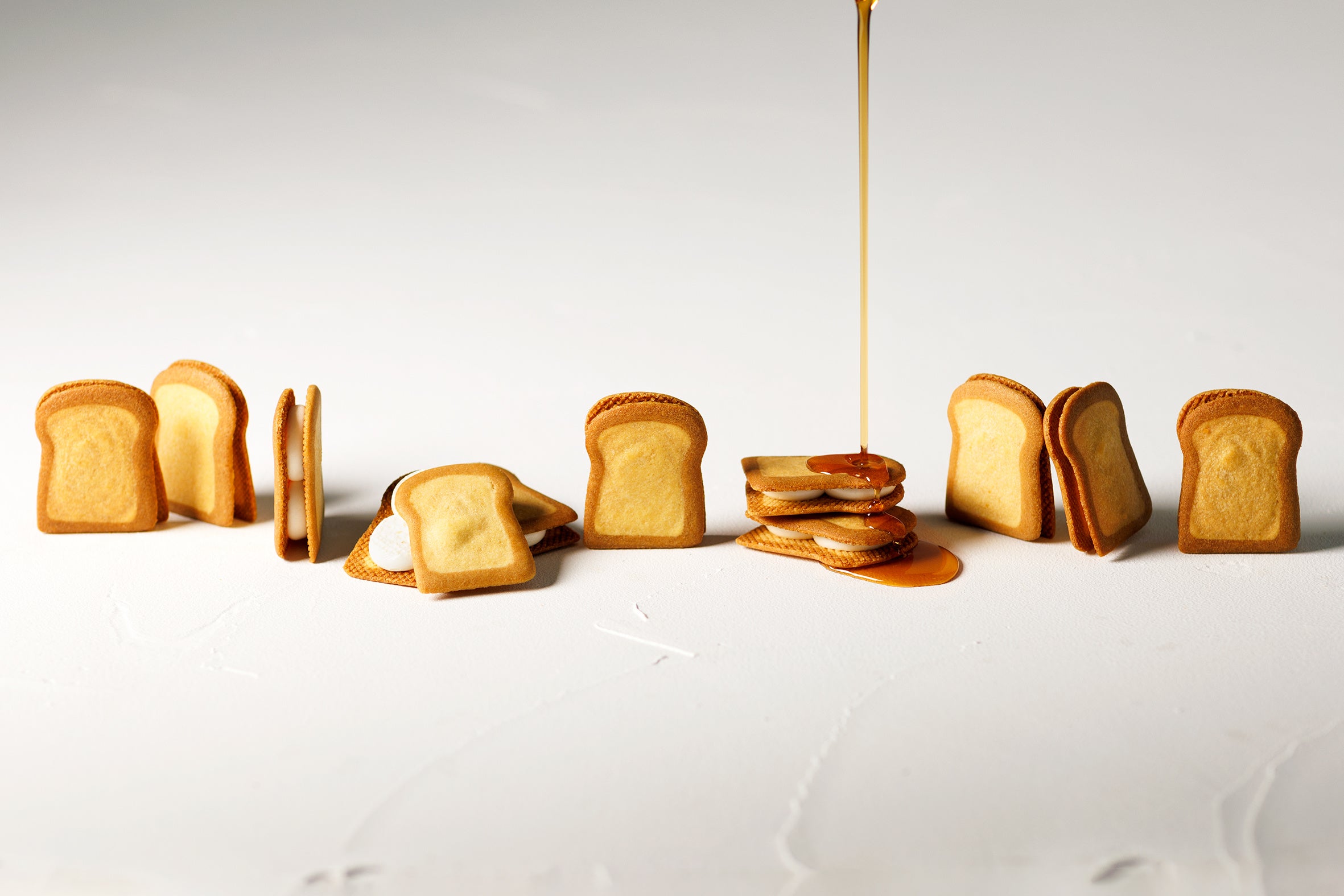 フレンチトーストサンドクッキー　8個入　1,512円(税込）