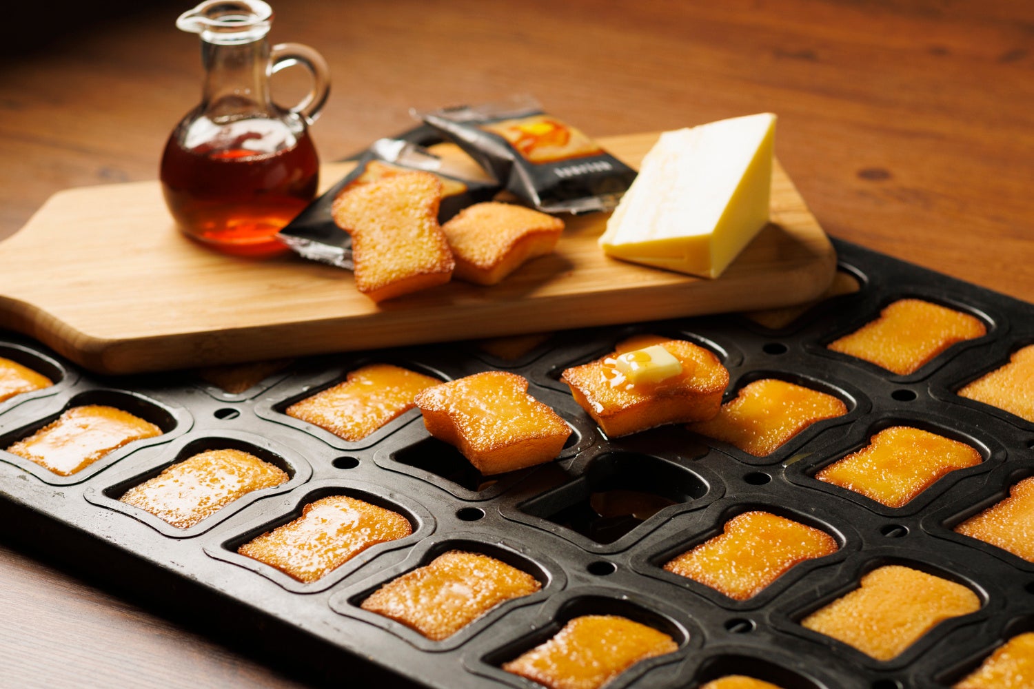 フレンチトーストフィナンシェ　6個入り／1,080円　12個入り／2,052円　24個入り／3,888円（全て税込）