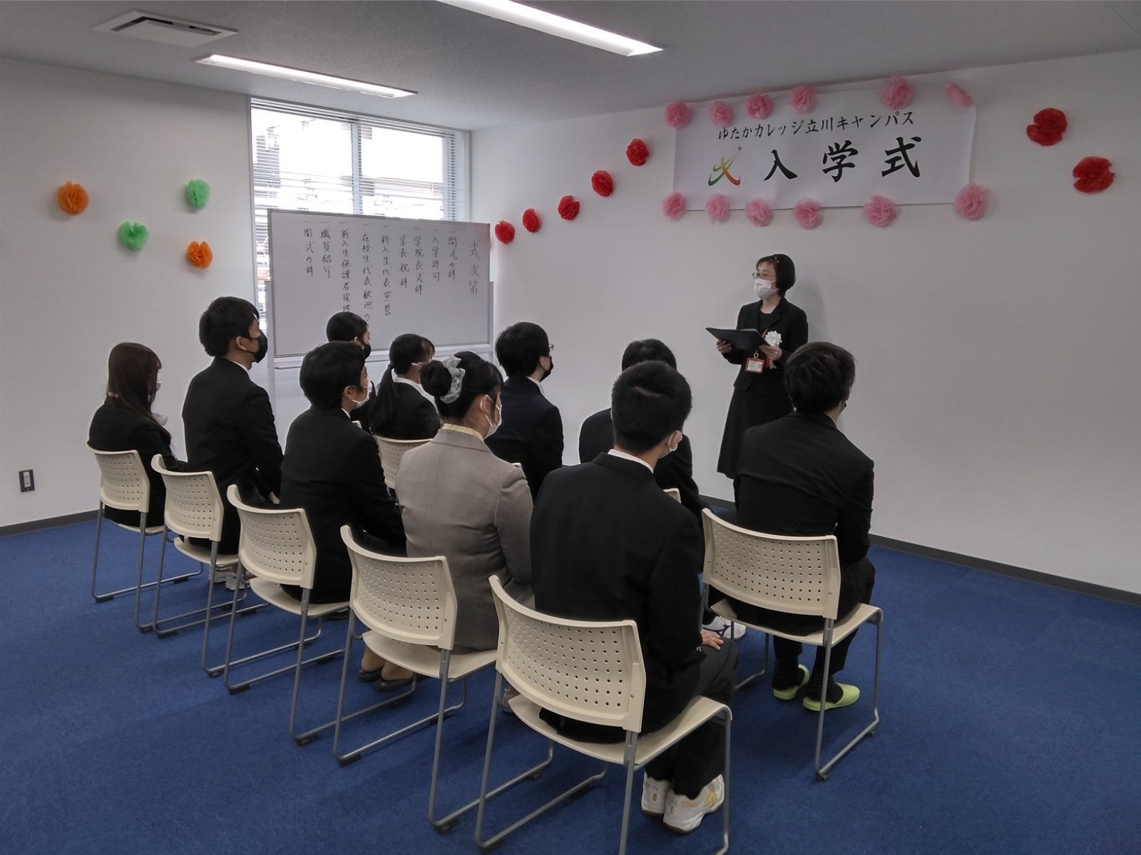 立川キャンパスにて山本学院長からの式辞の様子