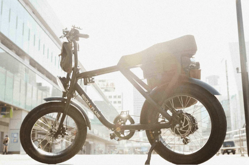 rocka flame 電動アシスト自転車 電動アシスト付き自転車 ロカフレーム マカミ マットブラック ROCKA