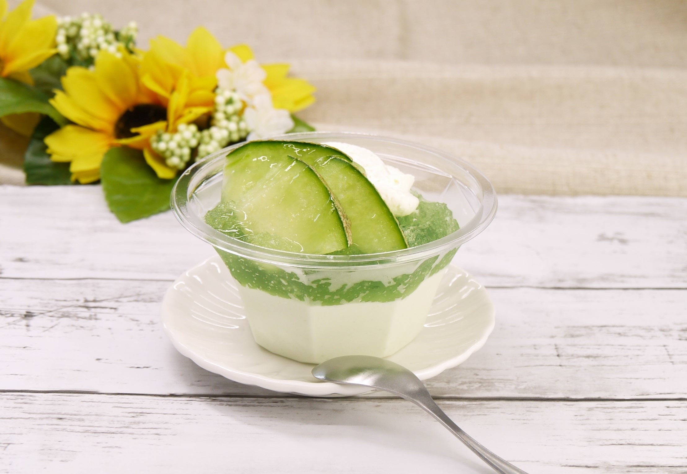 旬のフルーツを贅沢につかったパフェなど お盆に家族で楽しめるスイーツを展開 本州 四国の イオン にて８月１０日より販売 イオン株式会社のプレスリリース