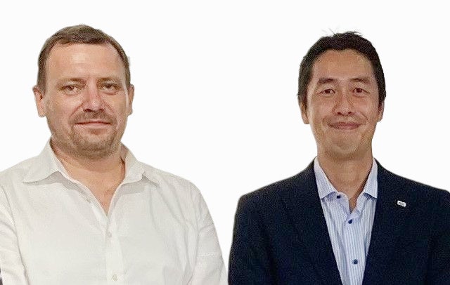 当社 代表取締役社長執行役員 安井 卓(右)と、ハイボット社 ミケレ グアラニエリCEO