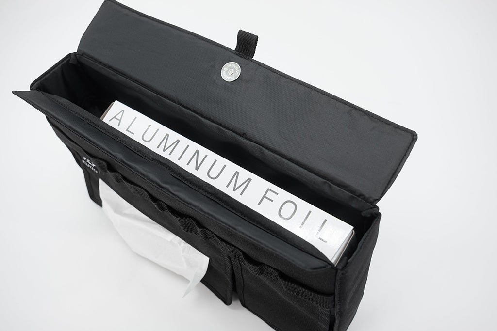 上にはアルミホイルを収納