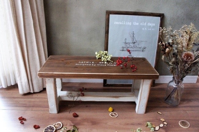 使用例：アンティークなベンチ