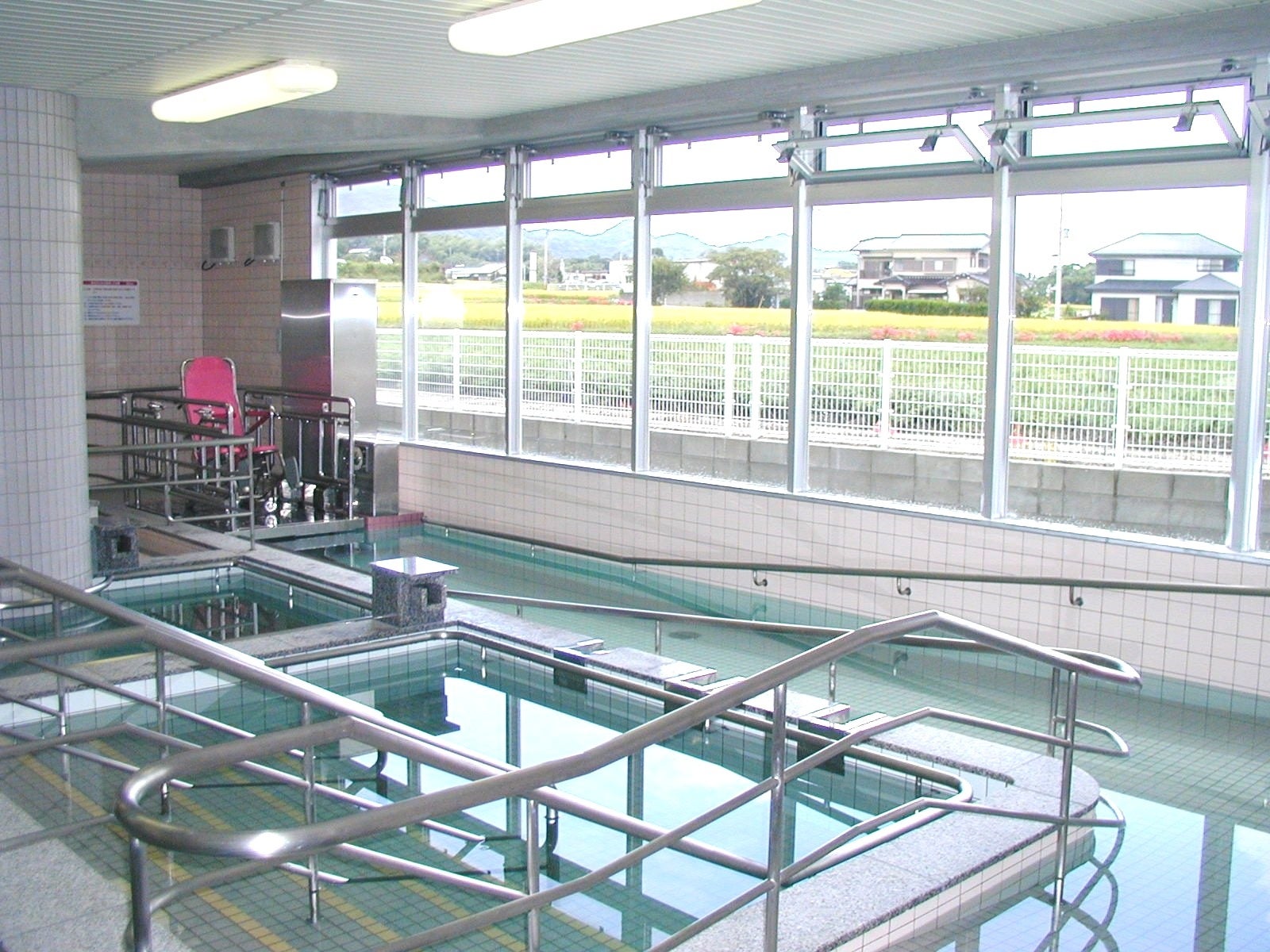 寝浴・座浴・一般浴も一台で