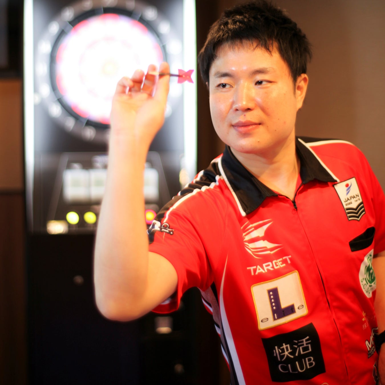 国内ダーツ保有台数no1 の快活clubがトップランカーのダーツプロ 有原竜太選手とタイアップ手軽に始められるスポーツとしてダーツ 人口の拡大を目指す 株式会社快活フロンティアのプレスリリース 国内ダーツ保有台数no1 の快活clubがトップランカーのダーツプロ 有原竜太選手とタイアップ手軽に始められるスポーツとしてダーツ 人口の拡大を目指す 株式会社快活フロンティアのプレスリリース