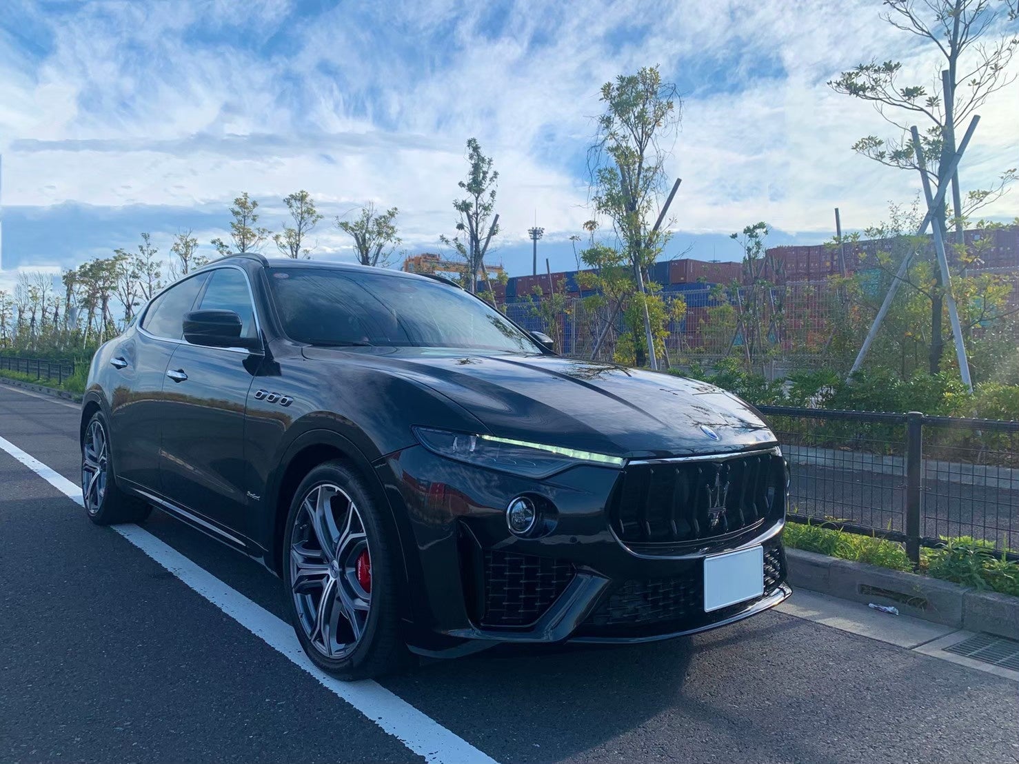 父の日ドライブにマクラーレン 結婚式にロールスロイス 夏休み旅行にメルセデス ベンツがおすすめ 独自のgotoキャンペーンを延長し お得に高級輸入車 のレンタルが可能に 株式会社米自動車のプレスリリース