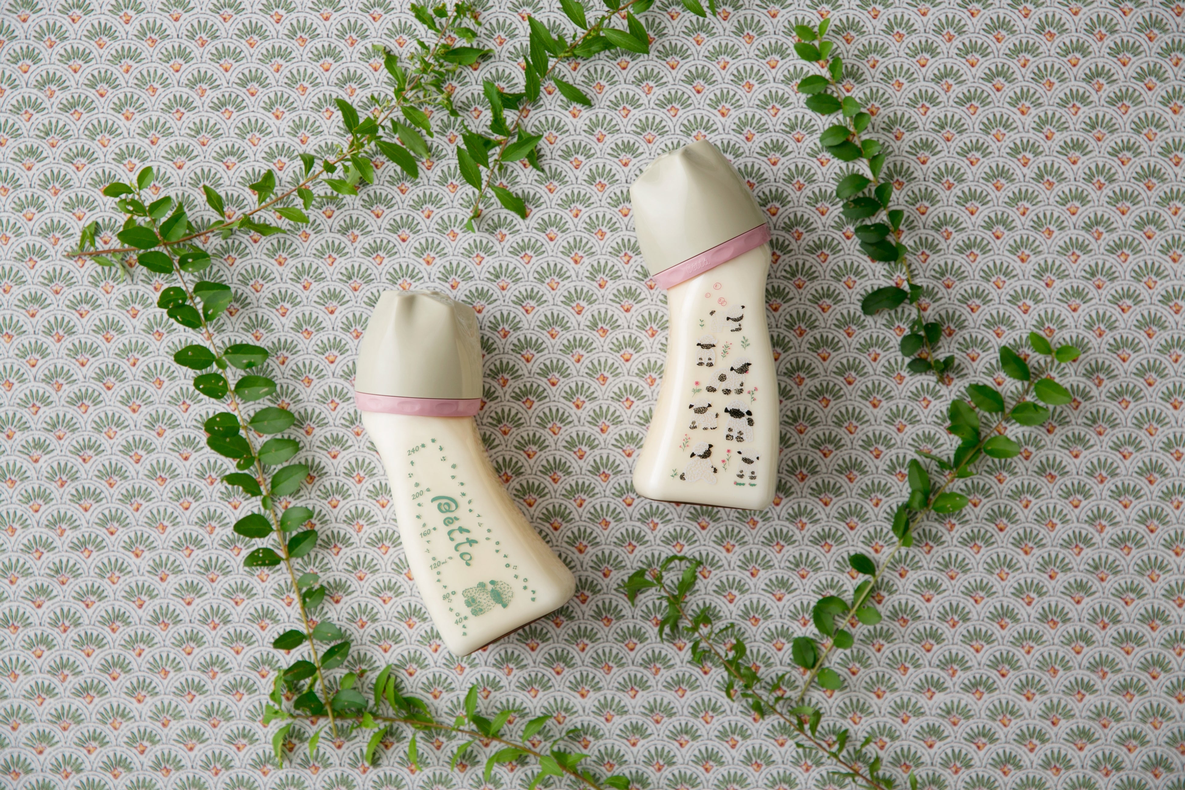 Bétta｜【 10/19 発売 】ドクターベッタ哺乳びん ブレイン 広口 Doodle Bottle 240ml / 数量限定〈 2027年 未（ひつじ）年の干支ボトル 〉