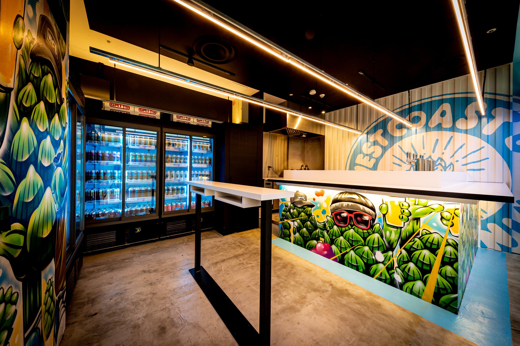 静岡の醸造所スタッフをモデルに描かれたHop Dudeたち