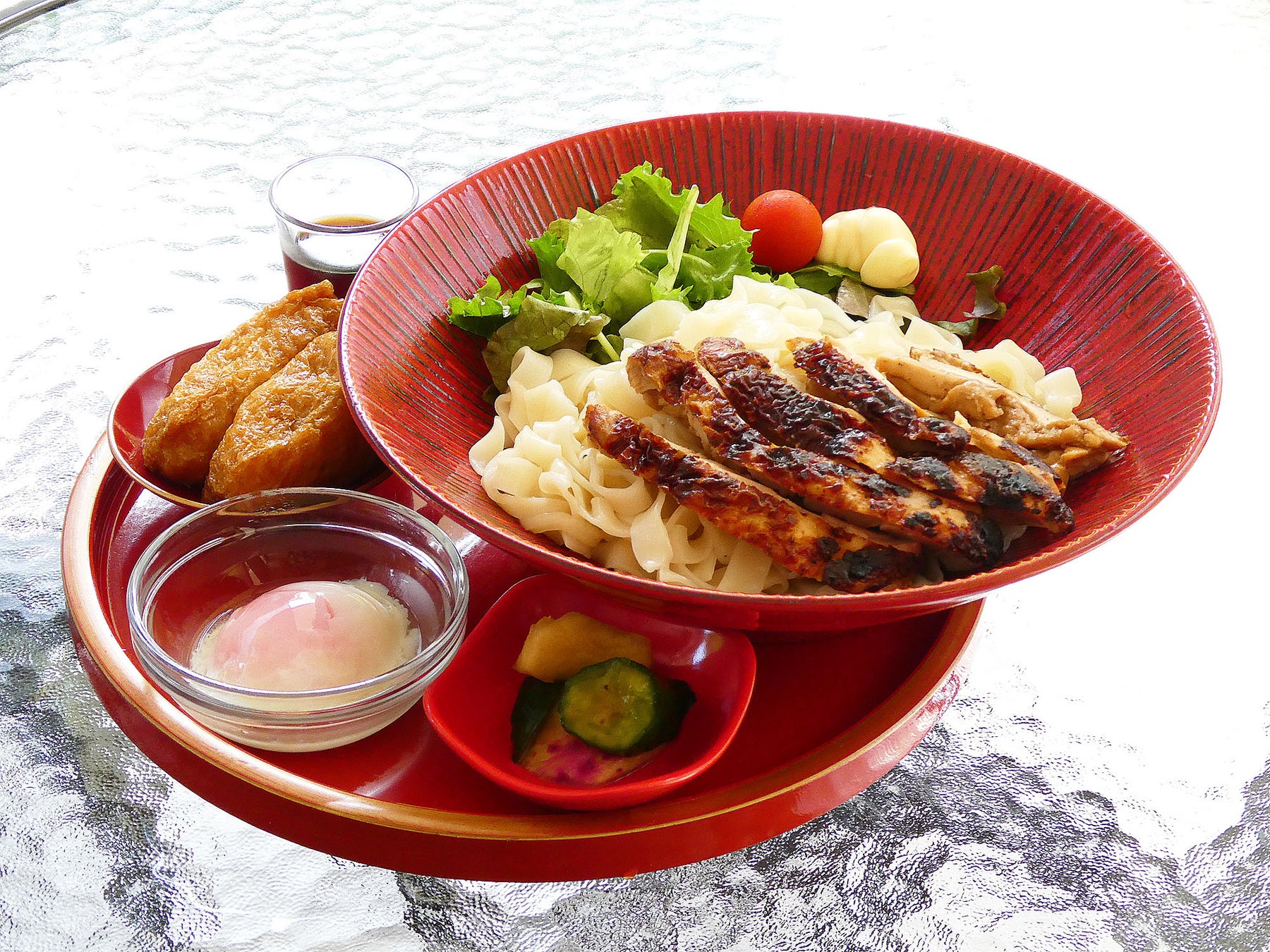 九尾の狐御膳(うどん)季節により内容が変わります