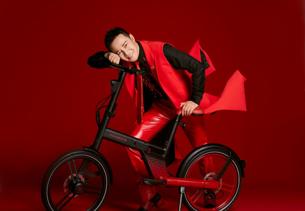 彗星のごとく突如現れた Hansuke デビューcd 胸キュン Bike がサウンドスキャン 演歌 歌謡曲チャート の1月度1位を獲得 新人としては驚異の記録 Click Holdings株式会社のプレスリリース