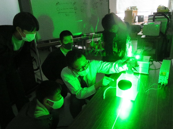 吸引時の空気の流れを可視化