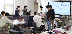 活発なディスカッションの様子