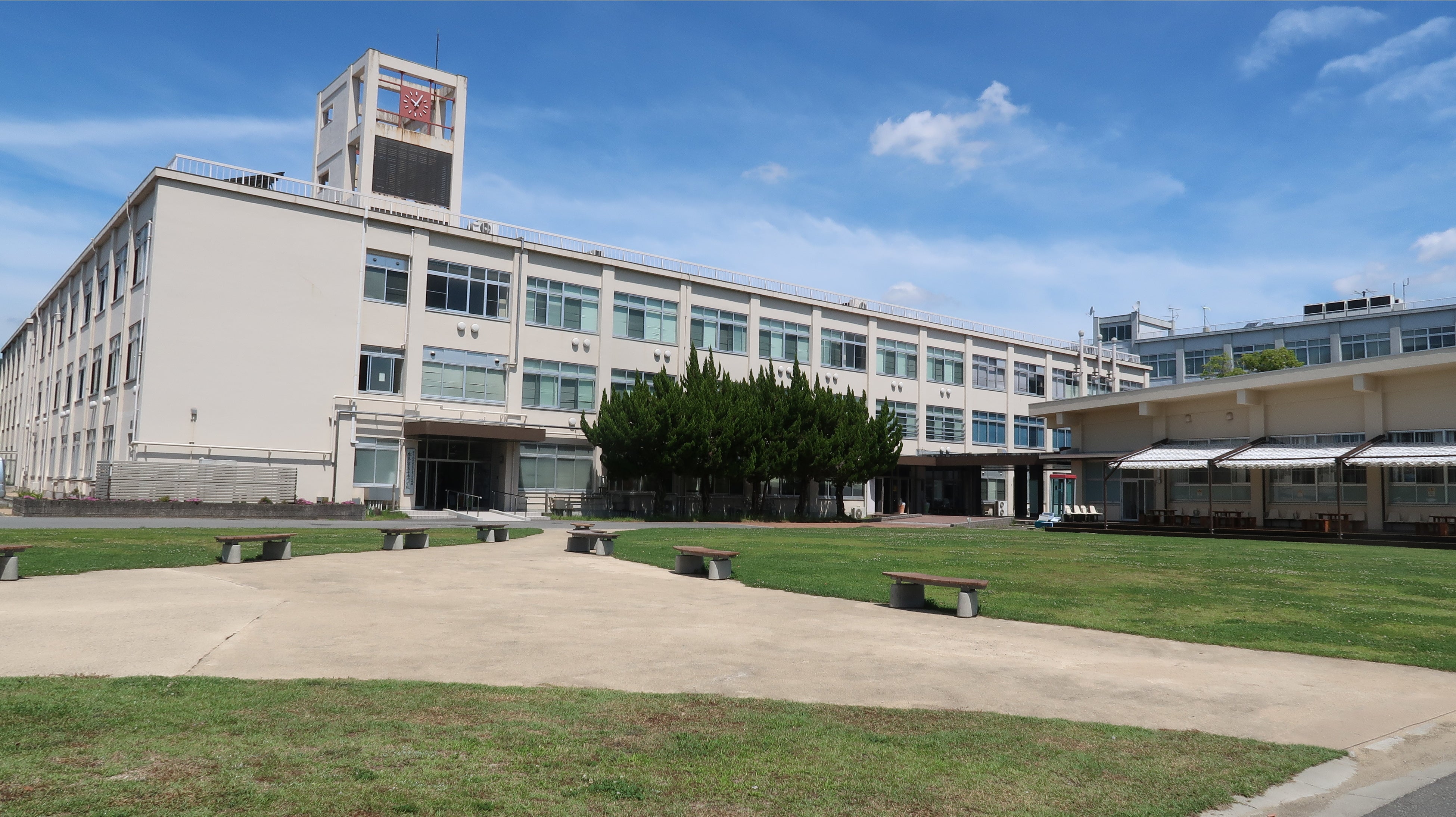 奈良高専　本館